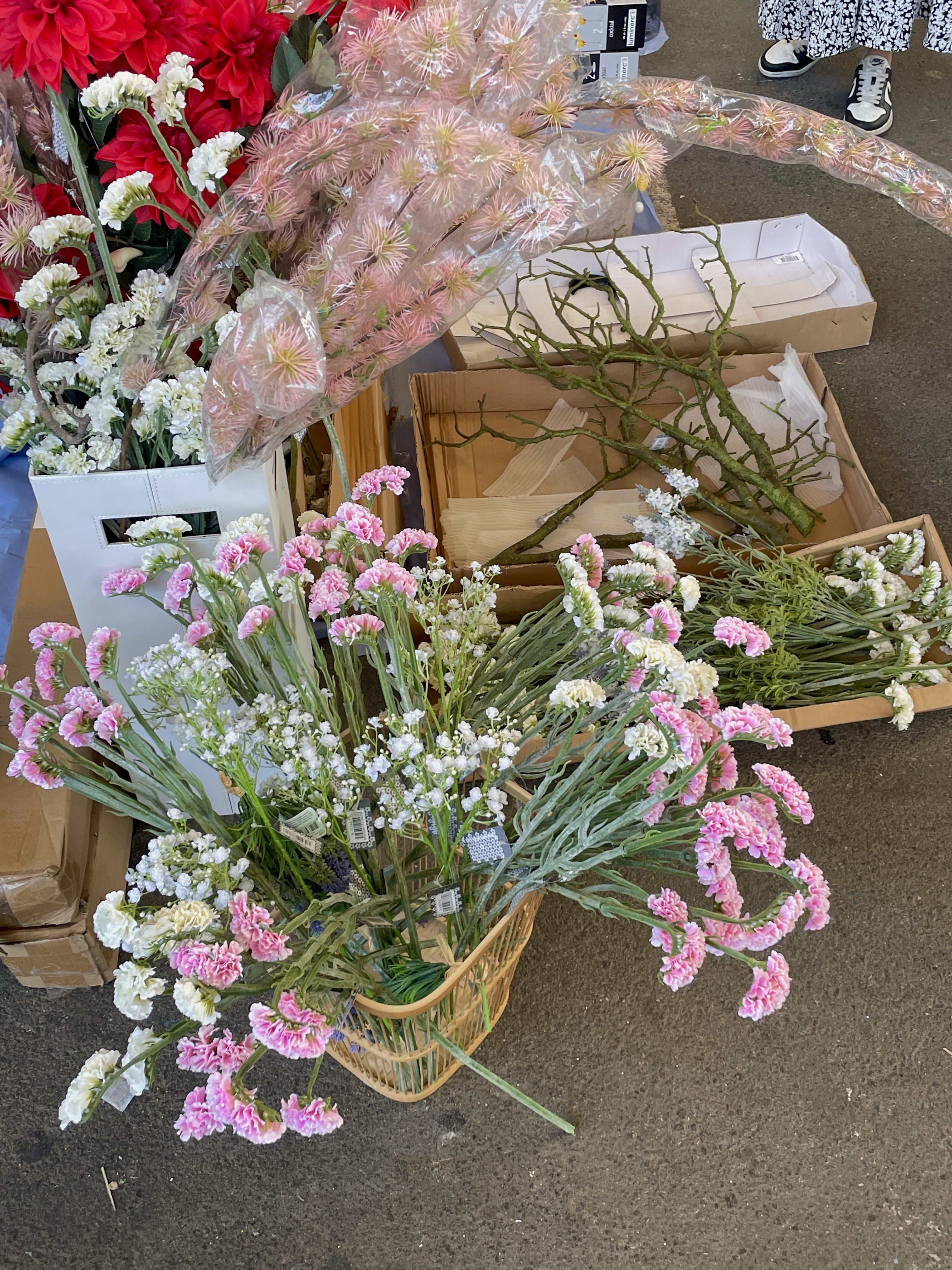flea market flowers