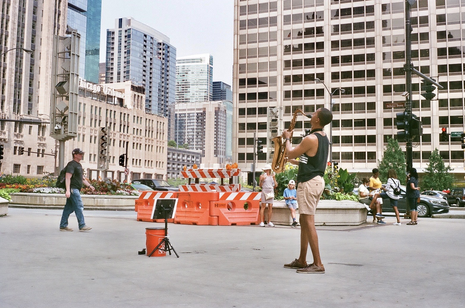saxophone player on michigan ave