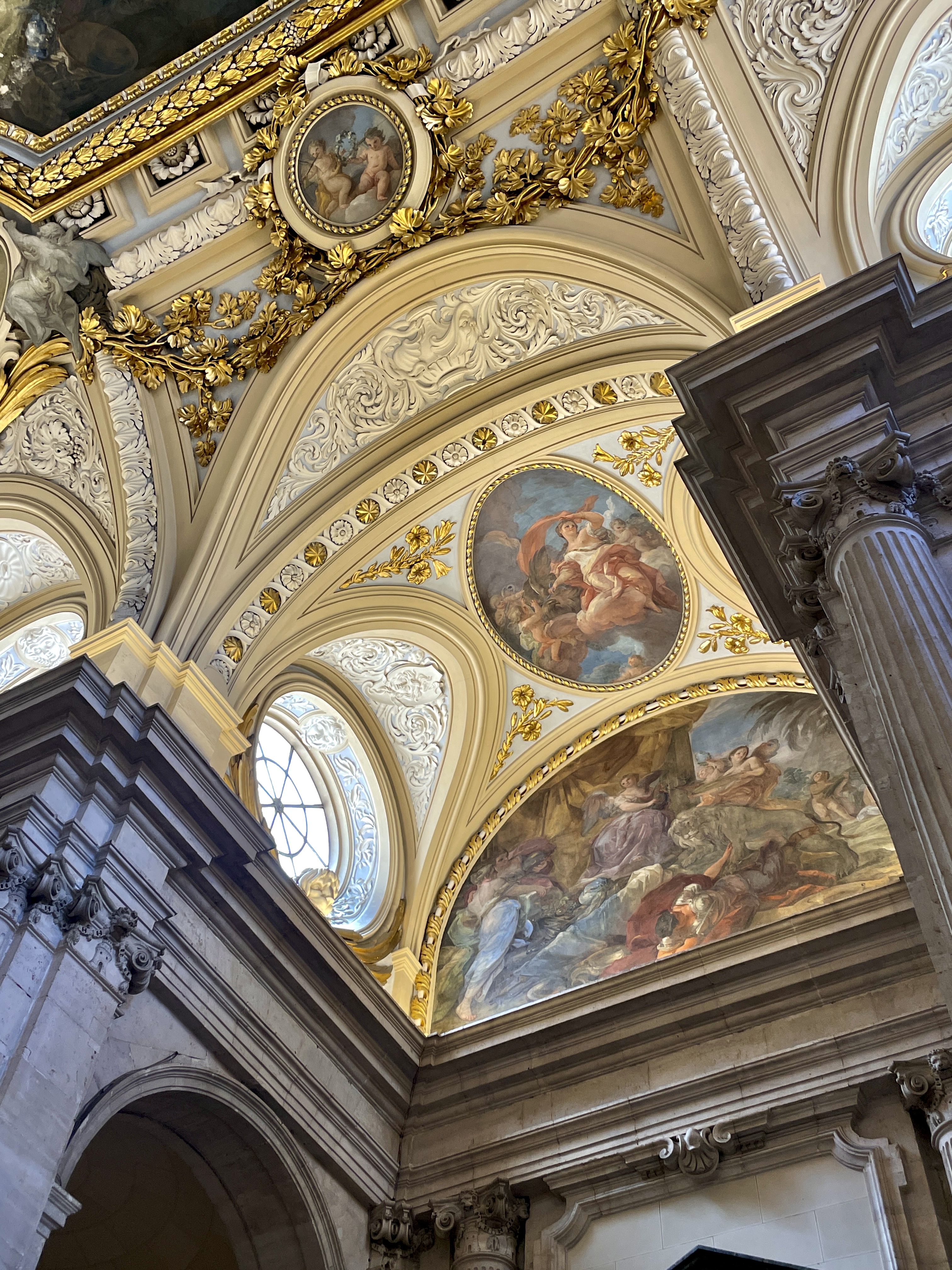 Palacio de Madrid ceiling